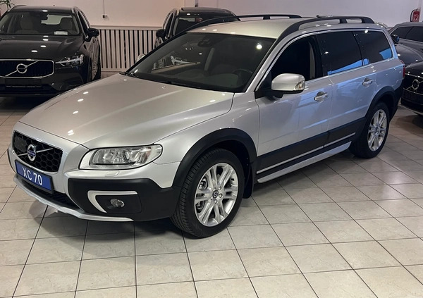 Volvo XC 70 cena 139900 przebieg: 124000, rok produkcji 2016 z Bytów małe 596